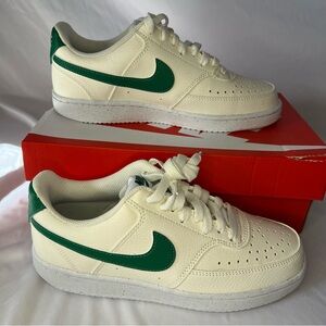 Brand New Nike Cream and Green Sneakers - size 7